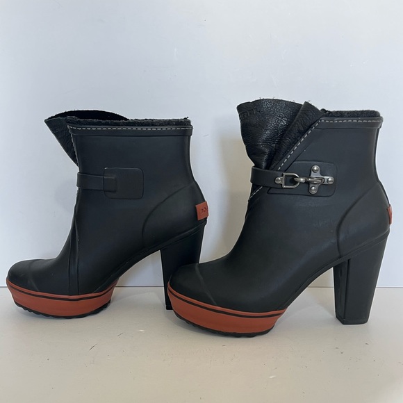 Sorel Medina Rain Heel Boot Vulcanized Rubber Black size 6 - Picture 3 of 10